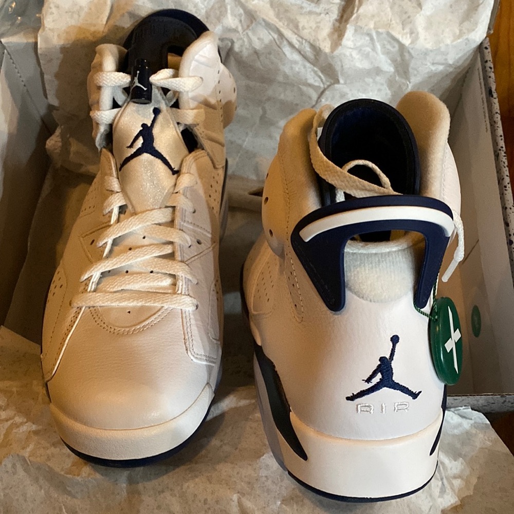Never Worn (BNWB) Air Jordan 6 Retro CT8529141 Mens Size 9.5 Euro 43
